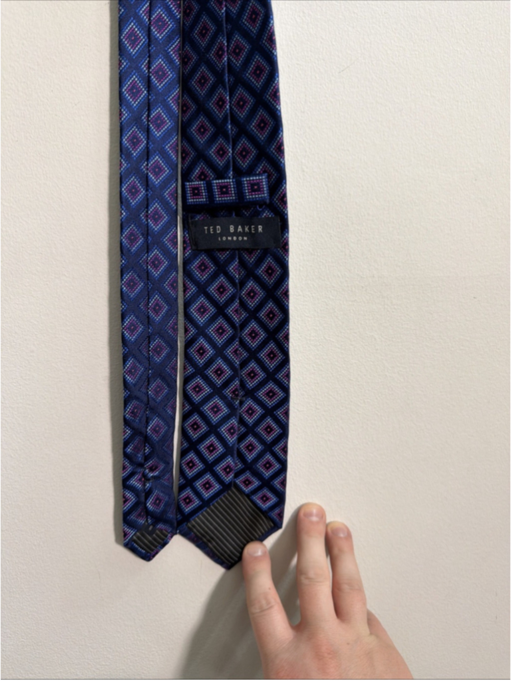 EUC MEN’S TED BAKER LONDON TIE GEOMETRIC DIAMONDS BUSINESS FORMAL BLUE PURPLE